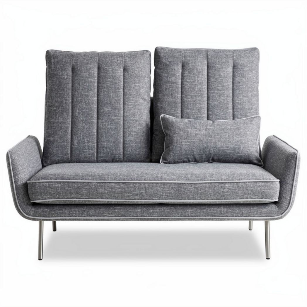 Divano a due posti in tessuto grigio per soggiorno – Dimensioni stimate: 150 x 80 x 85 cm